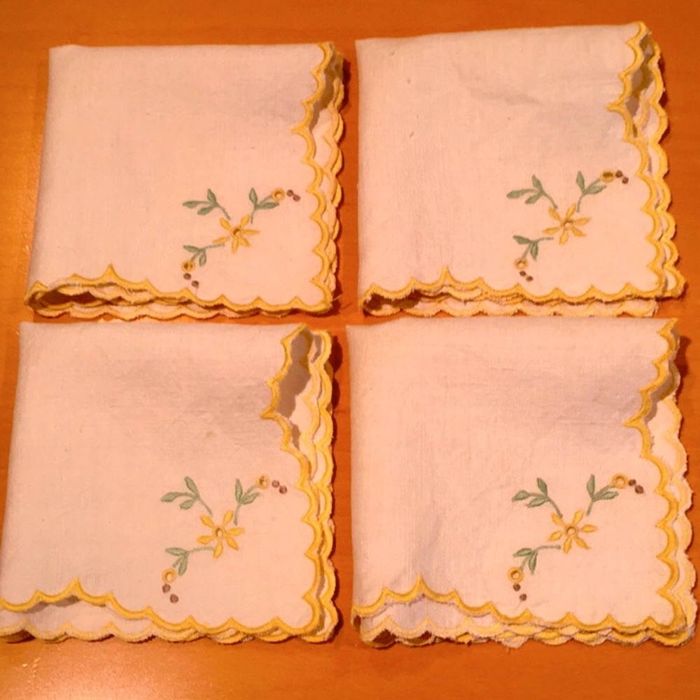 Pure Linen Cocktail Napkins 1940s - Picture 5 of 6